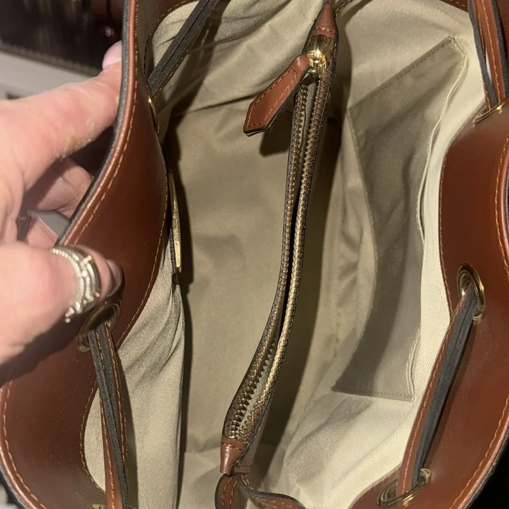 Valentino By Mario Valentino questions leave